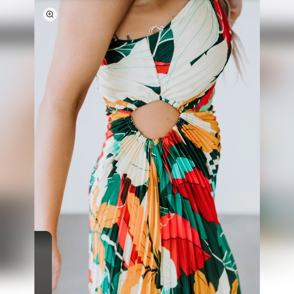 NWT Multicolor Rio Floral Pleated One Shoulder dress small $75 Dress Forum - Picture 7 of 12